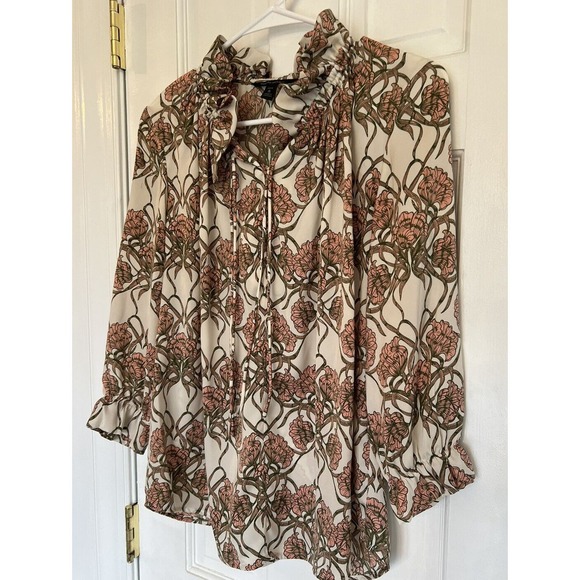 Banana Republic Women’s Pink Green Floral Ruffle 3/4 Sleeve Blouse Small Petite - Picture 3 of 14